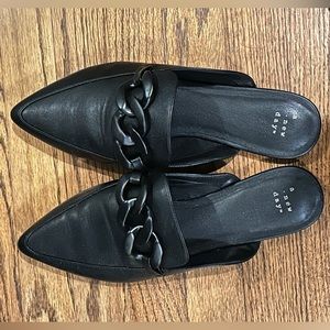 Black mule